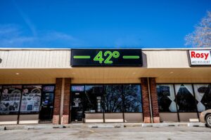 Delta 9 in Omaha 42 Degrees storefront 2322 N 72nd St, Omaha, NE 68134