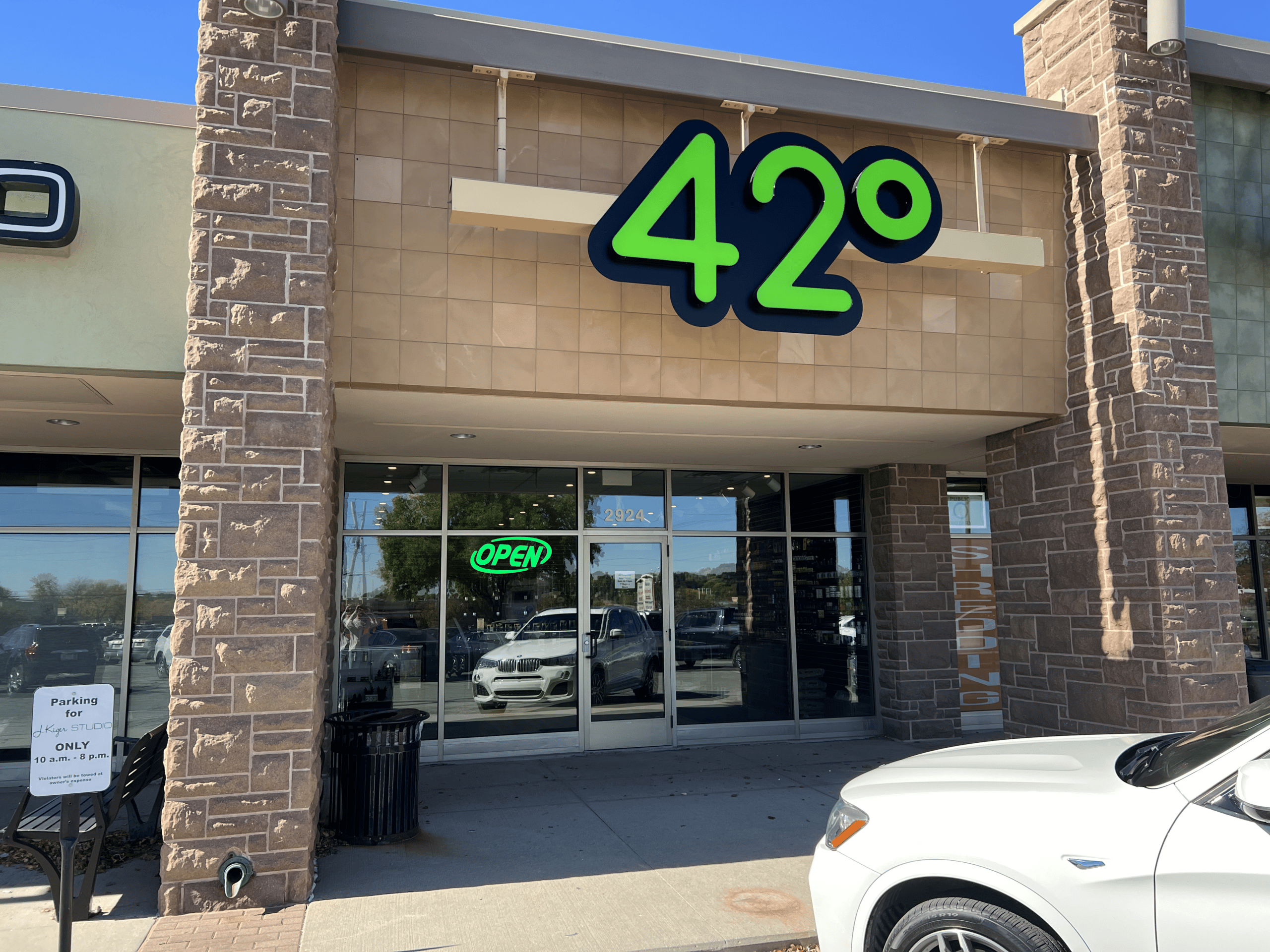 Cannabis Dispensary in Lincoln, NE | CBD, Delta 9 & Vapes | 42 Degrees