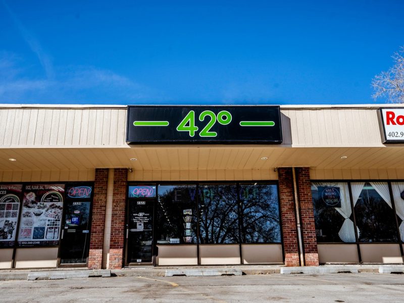 Delta 8 in Omaha 42 Degrees storefront 2322 N 72nd St, Omaha, NE 68134